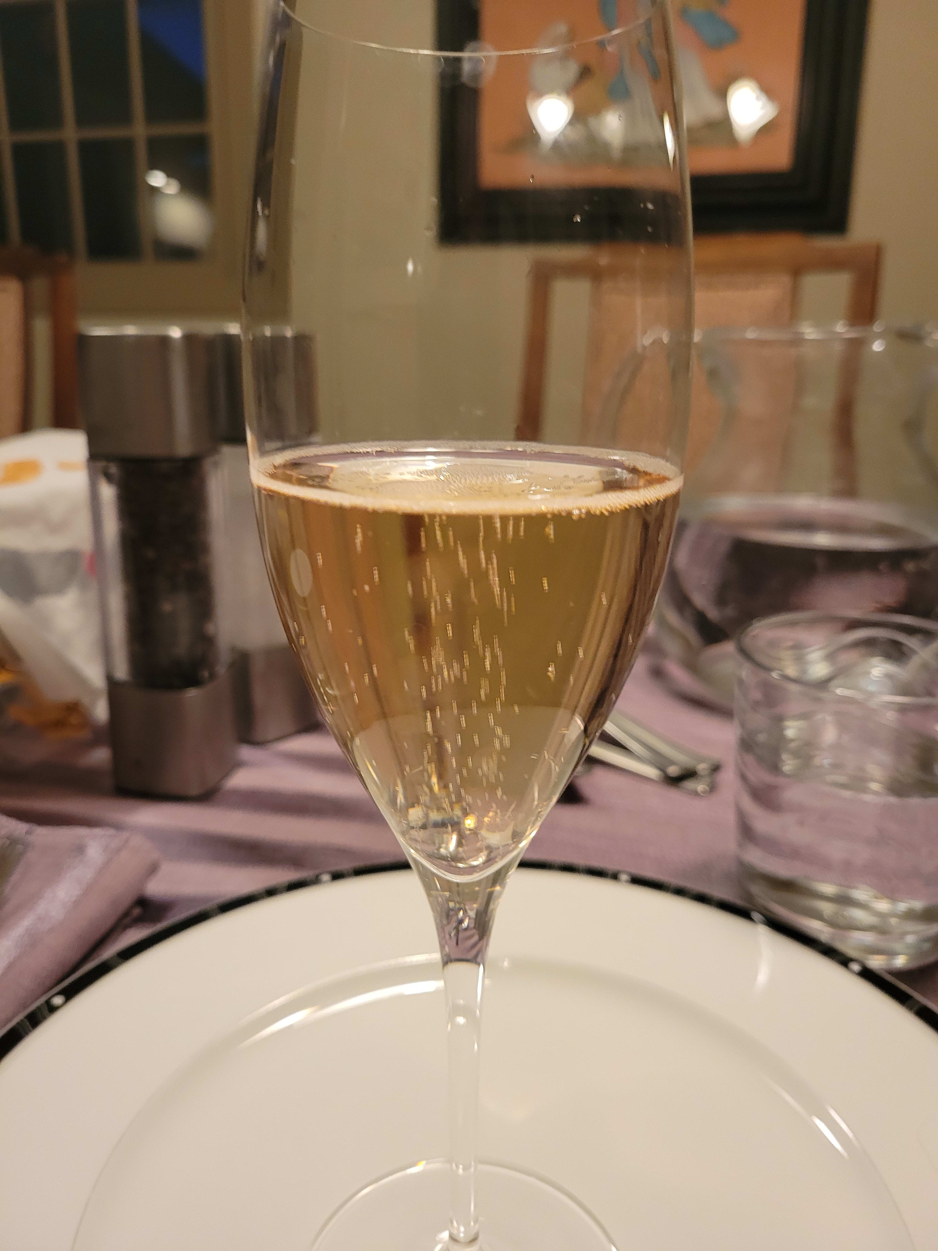 wine in glass 2