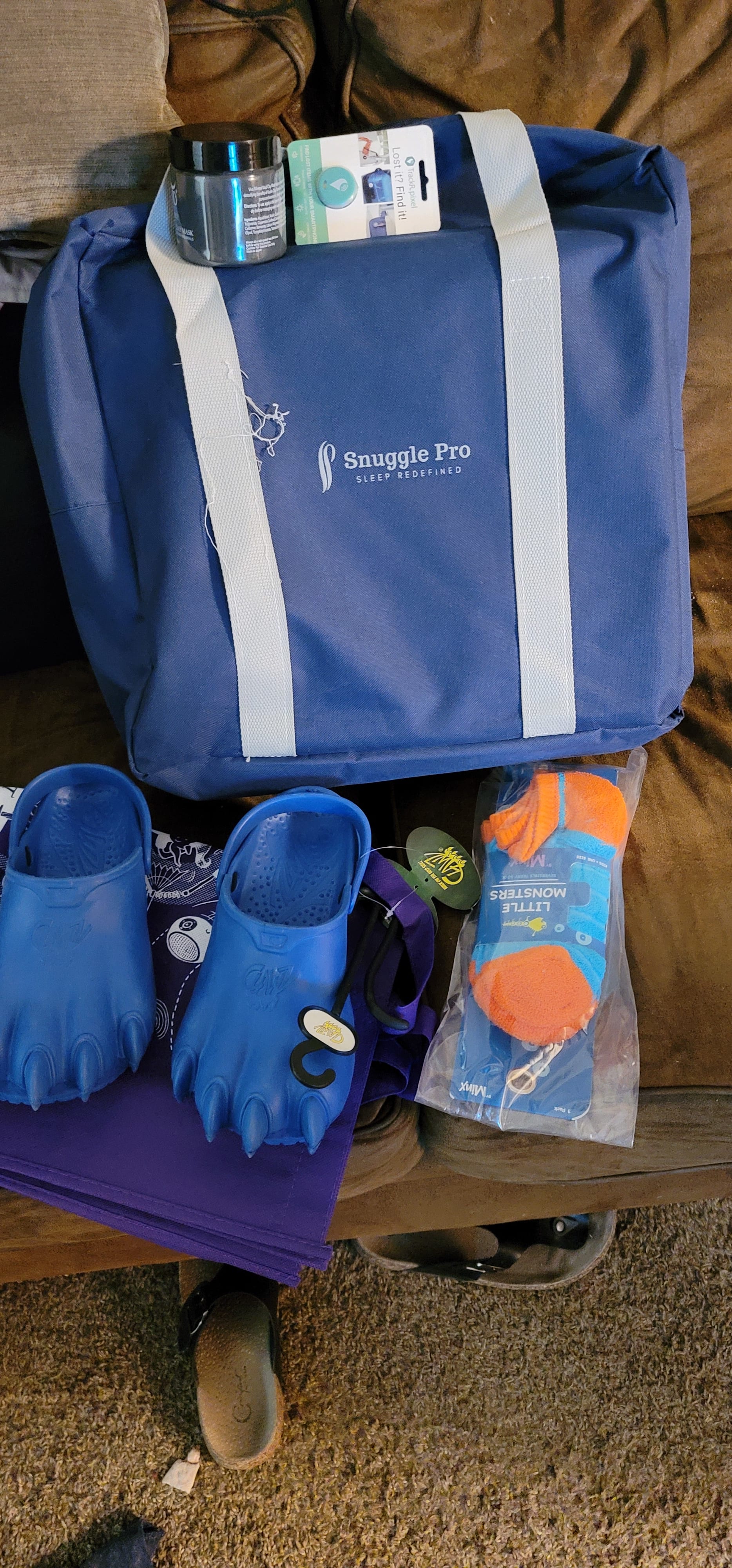For this irk I got another set of claws, another tracker, another mud mask, a set of socks, and as far as I can tell they are going to start sending me heavier and heavier things since this time I got a weighted blanket lol.