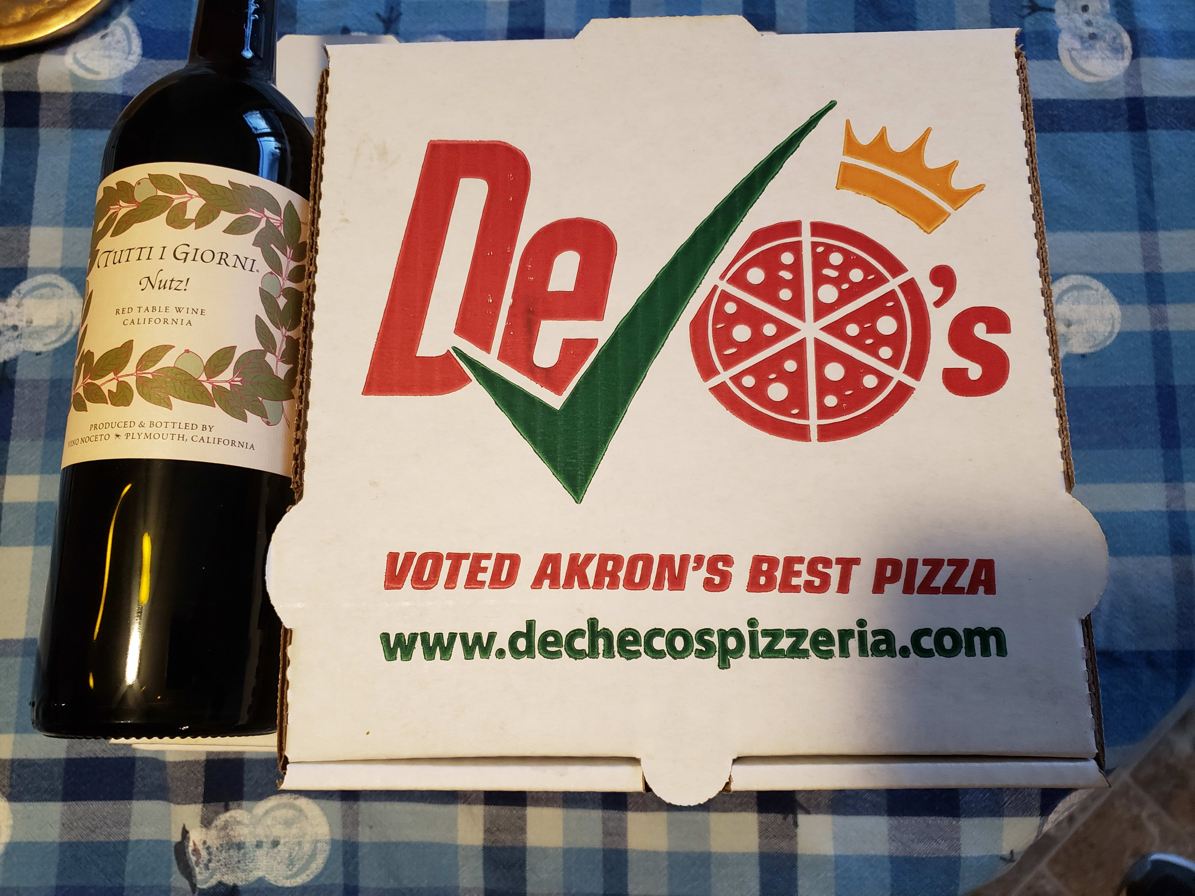 Decheco's pizza