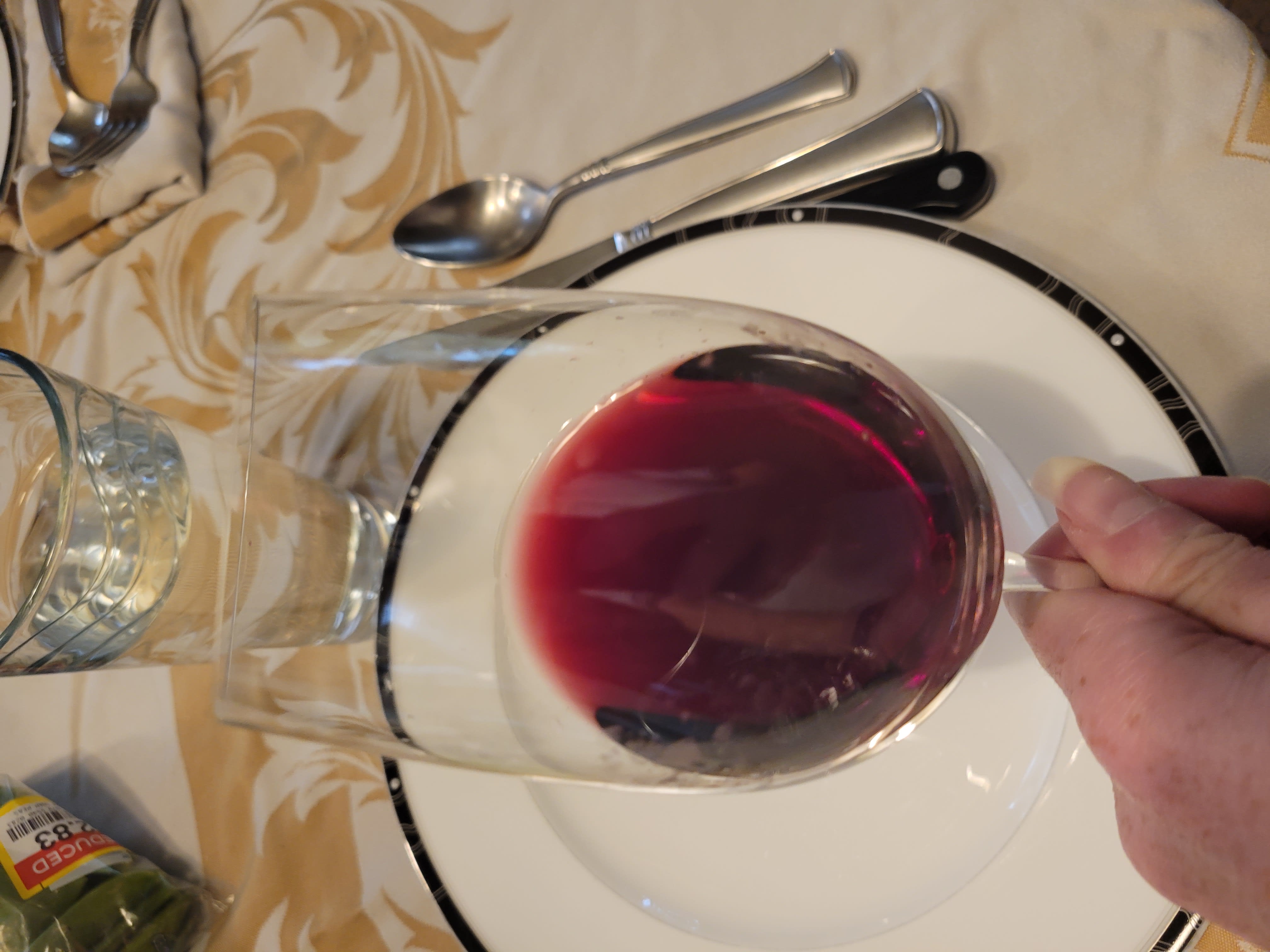 wine in glass 2