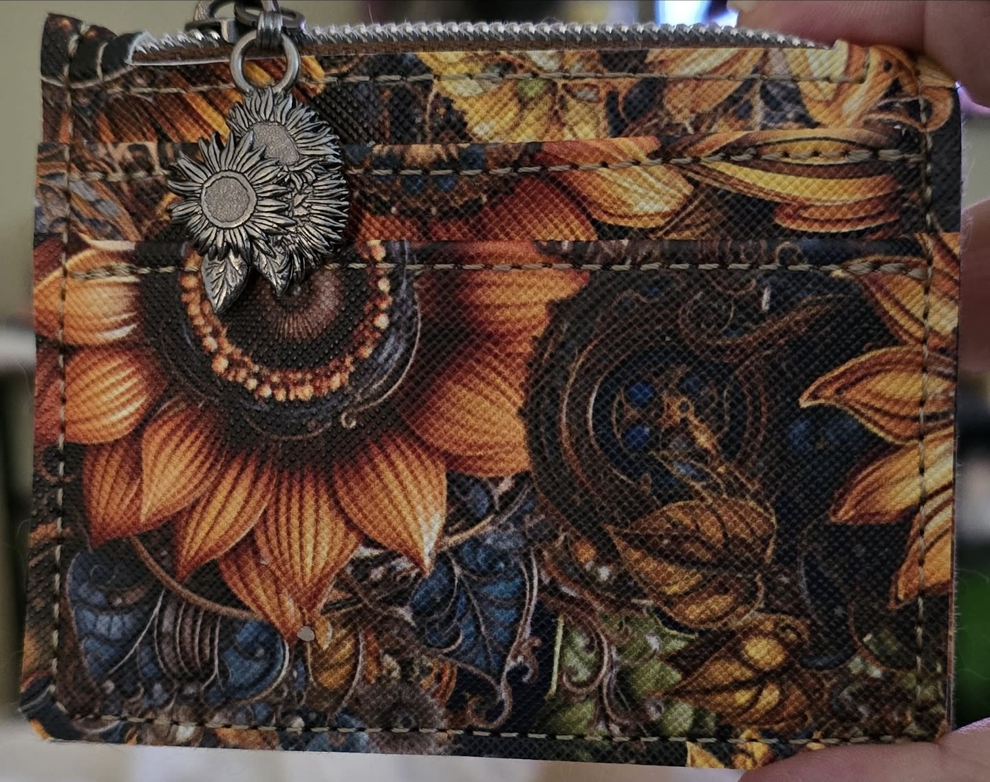 sunflower wallet, the extra something special! 🌻