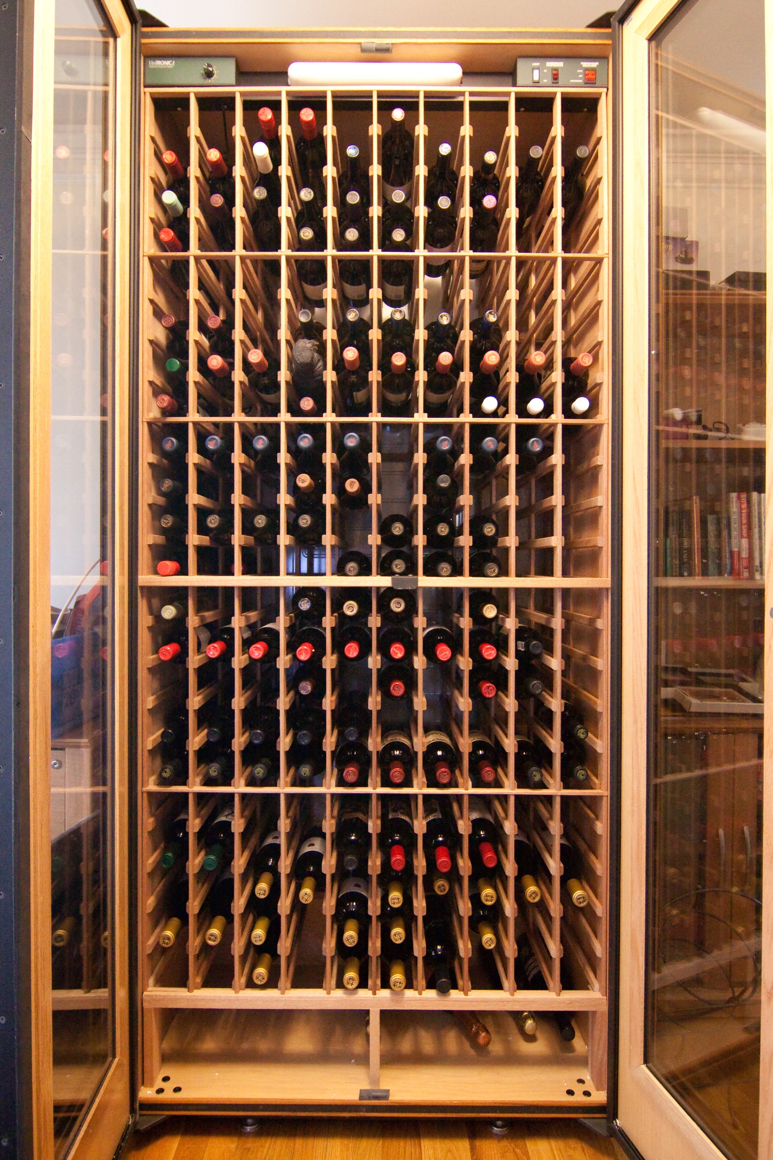 Vinotheque 440 Bottle Cellar