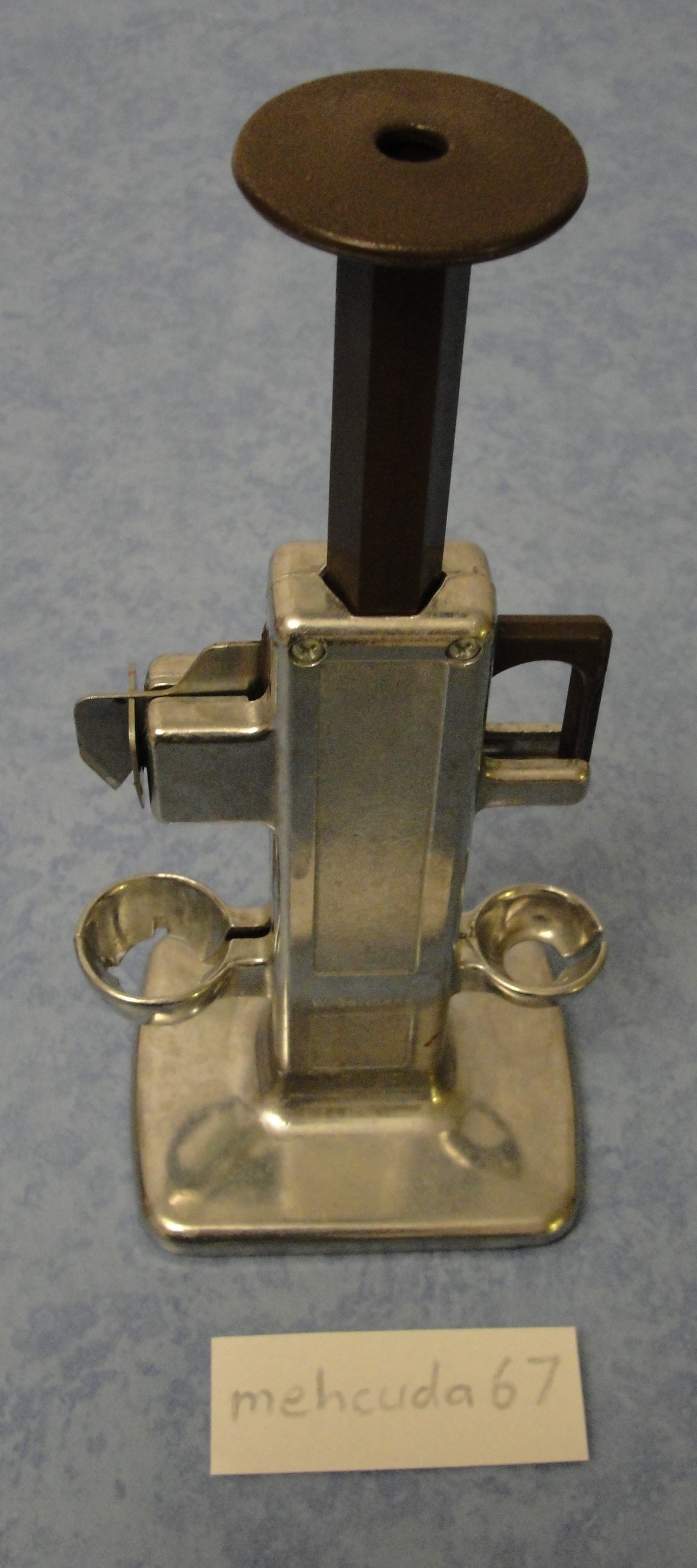 Cherry and plum pitter