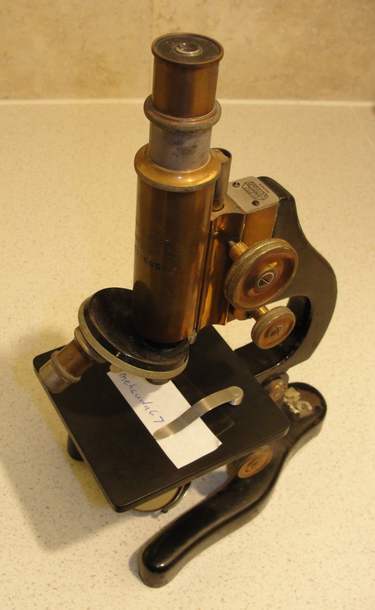 Microscope
